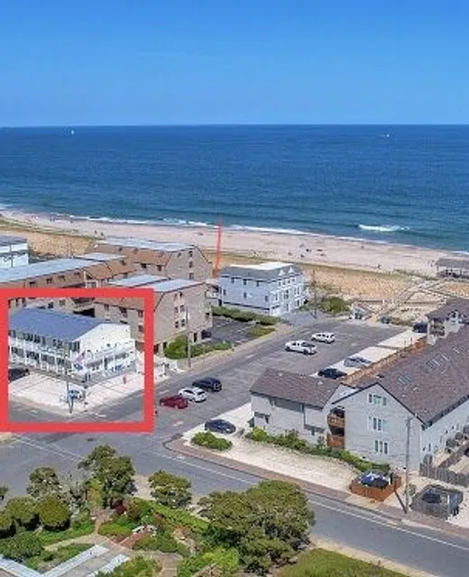 The Beach Club at Pearl Street