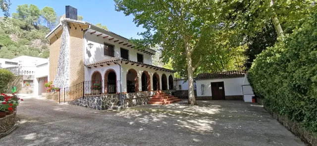 Casa Rural Ruiz Hernando C.B.