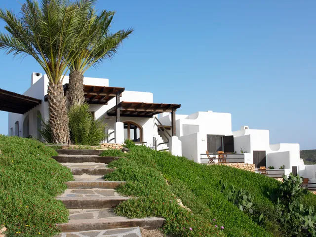 La Almendra Y El Gitano