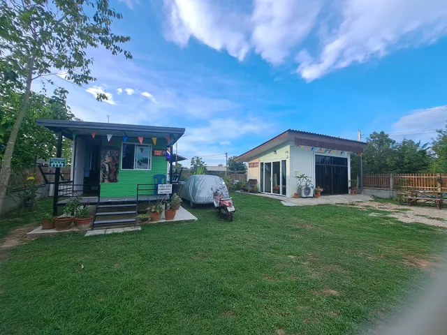 บ้านสวนยายชุ่มโฮมสเตย์