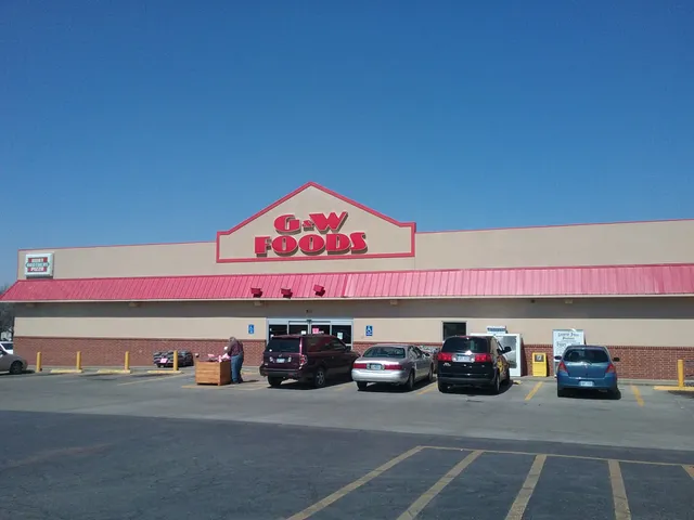 G & W Foods Cash Saver