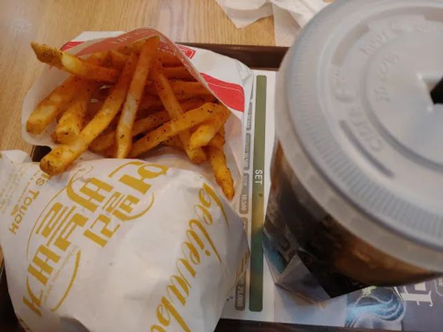 맘스터치 소사본점