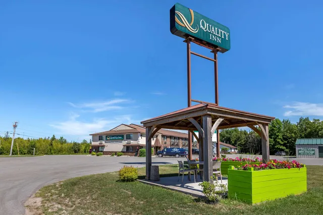 Quality Inn Saint Ignace I-75