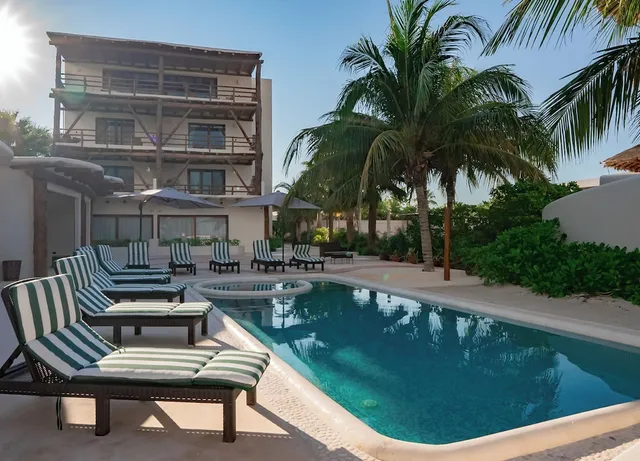 Beachfront Hotel Boutique DK