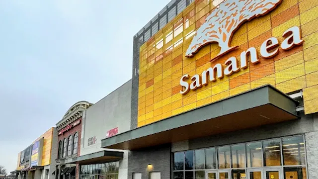 Samanea New York Mall