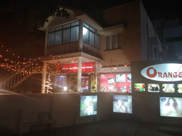 Orange I Coffee Shop