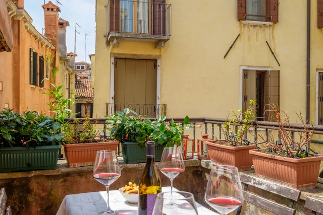 The Red House Company