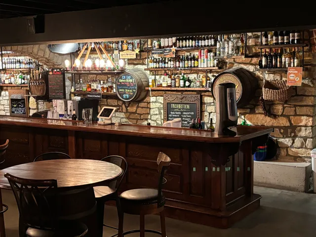 Hermann 1837 Cellar Bar