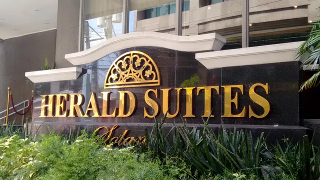 Herald Suites Solana