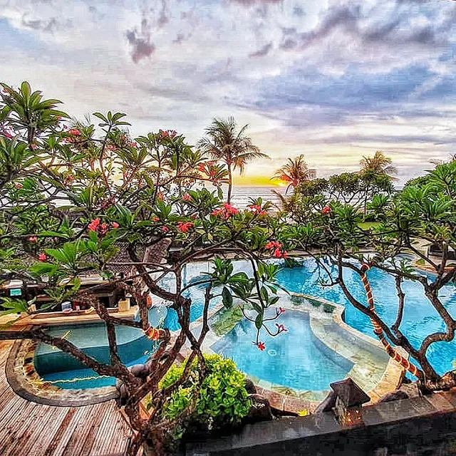 Grand Balisani Suites Hotel