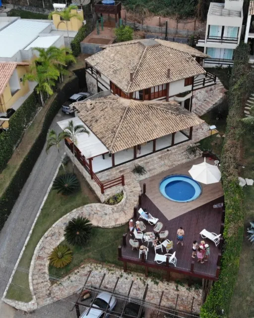 Casa Vista de Escarpas _ Capitólio