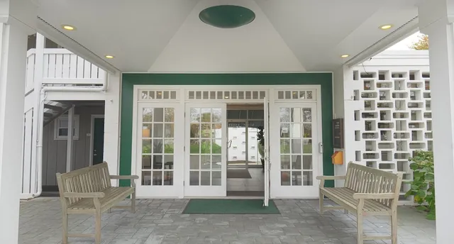 East Hampton House Resort