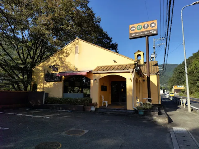 カフェレスト八番館