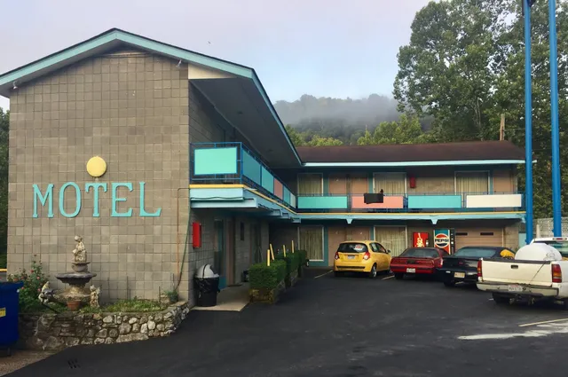 Grove Terrace Motel