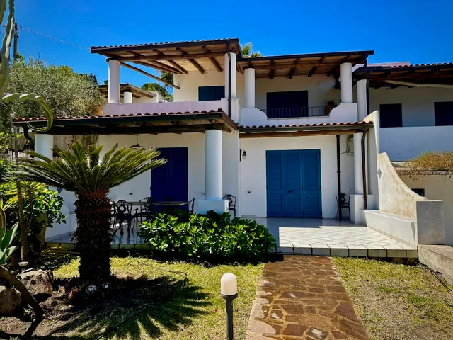 Villa 'A Pisa - Casa vacanze Eoliana