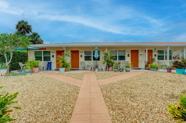 Paradise Inn of Naples