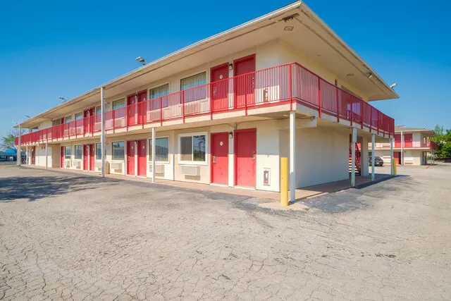 Hotel Wichita Falls I-44 at Maurine St