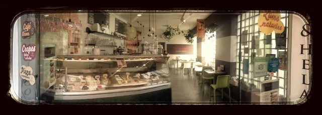 Holy Cow Crepes, Café y Gelato