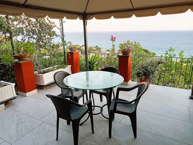 Salotto sul mare Genova