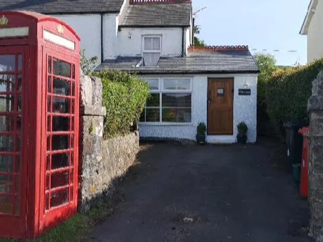 Wagtails Self-Catering Holiday Apartment Gower