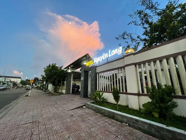 Khách sạn Nguyên Long