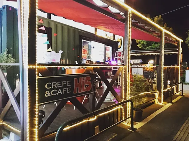 CREPE & CAFE Hi5