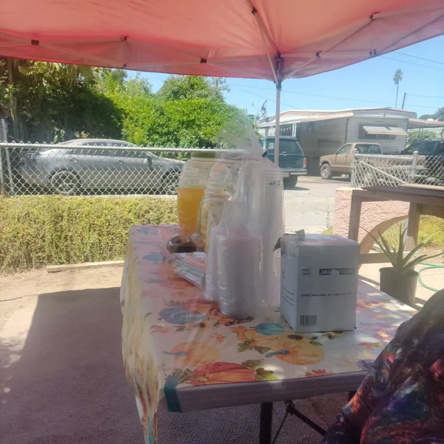 Mariscos Apatzingan Seafood Truck