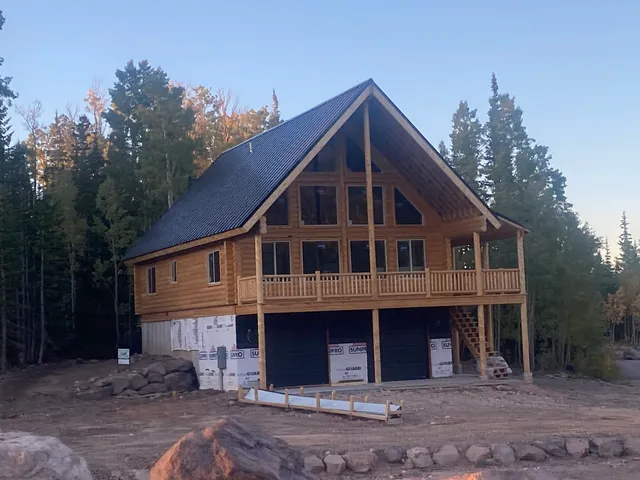 Pine Hollow Log Homes