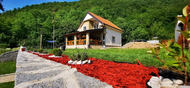 Дриналанд - кућа на Дрини