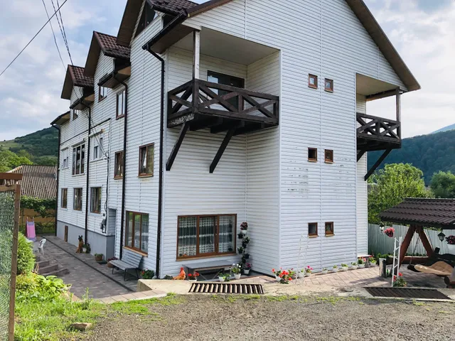 Гостинний двір Євгенія