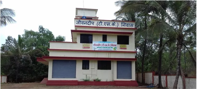 Jeevandeep T.S.K. Paryatak Niwas, Nirawade