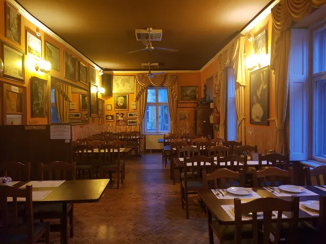 Cézár Étterem - Ristorante Italiano - Tengeri halkülönlegességek