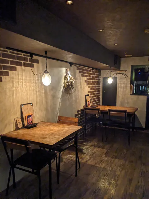 ハイボールバーHUM