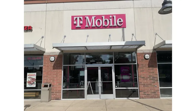 T-Mobile Authorized Retailer