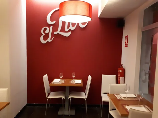 El Lloc tapas restaurante .