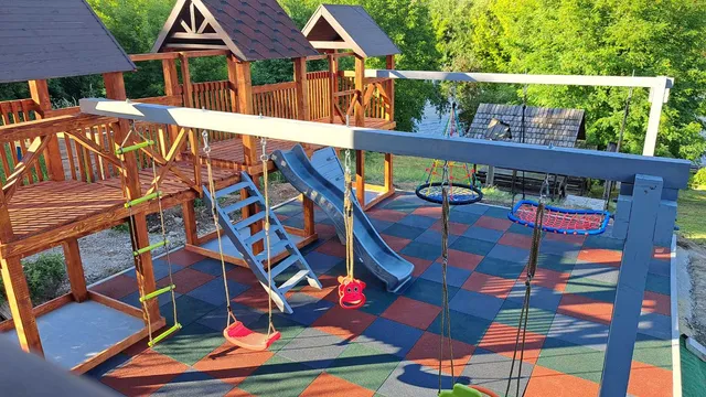 Комплекс відпочинку Family House