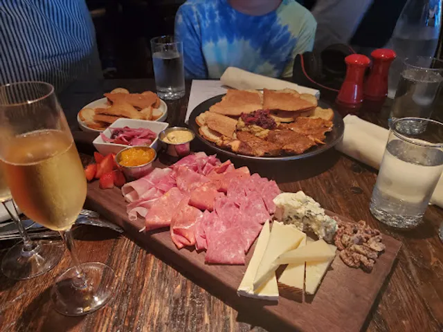 The Hutch on Avondale