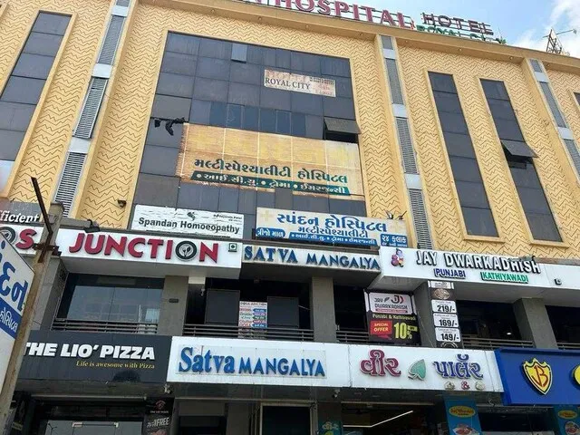 Hotel O Royal City Vistral Gam metro station