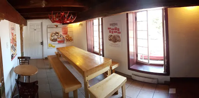 Queues de Castor- BeaverTails (Vieux Québec Petit Champlain)