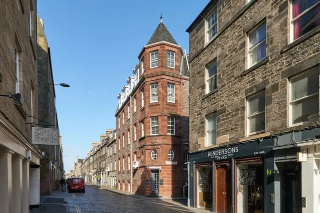 Braid Apartments by Mansley