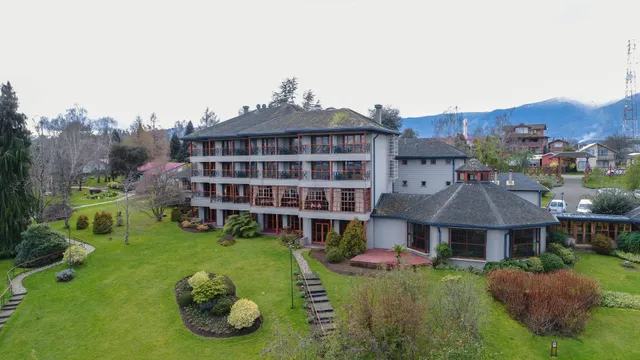 Hotel Lago Ranco - Caja Los Andes