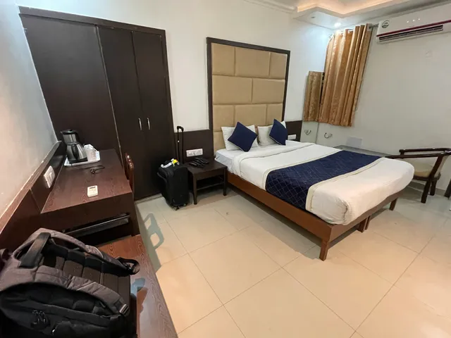 Hotel Delhi Grand - Karol Bagh