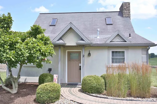 Premier Carriage House Cottages