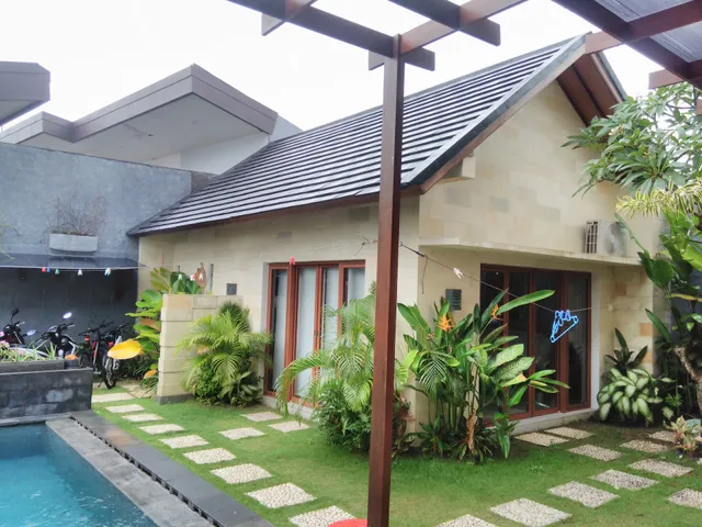 Sun Shoot Villas Seminyak - Villa Sandat
