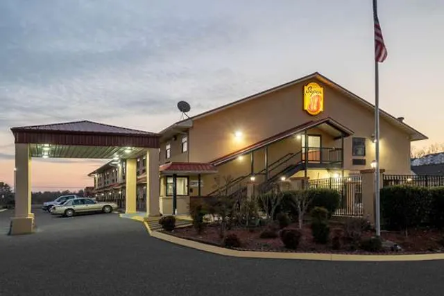 Super 8 by Wyndham Cleveland