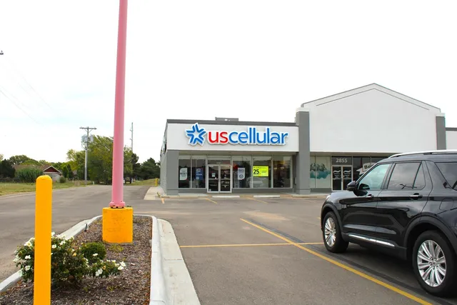 Authorized Retailer UScellular & T-Mobile