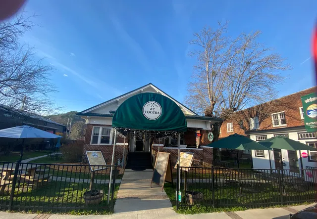 The Cafe at 32 Toccoa