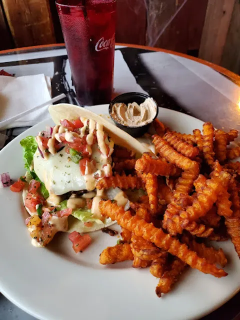 Dillingers Bar and Grill