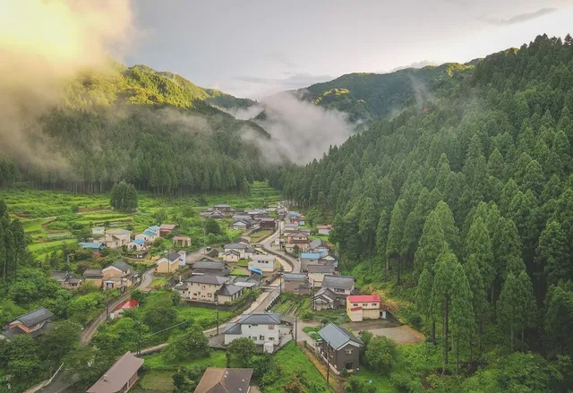 晴れのち、もっと晴れ｜Farmers hostel & Living -築140年の里山古民家宿-Japanese traditional house hostel-