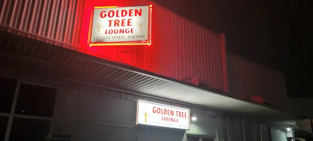 Golden tree lounge